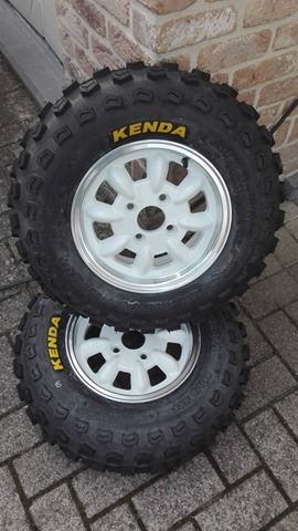 buik Beweren cel 12inch velg met kenda stuurband « Crossparts.be