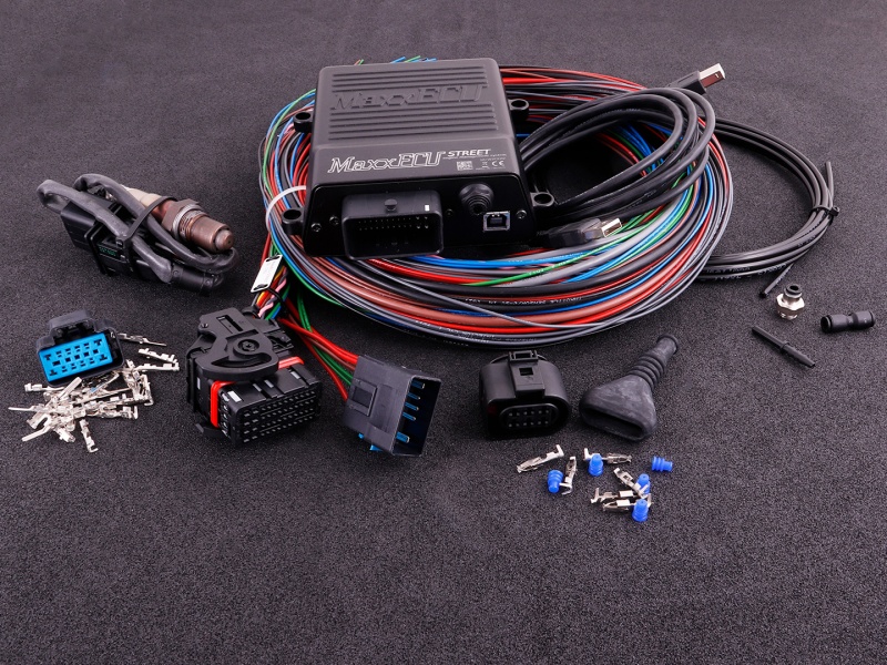 MaxxECU STREET PREMIUM (ECU, harness, accessories and Lambdasonde LSU 4.2)